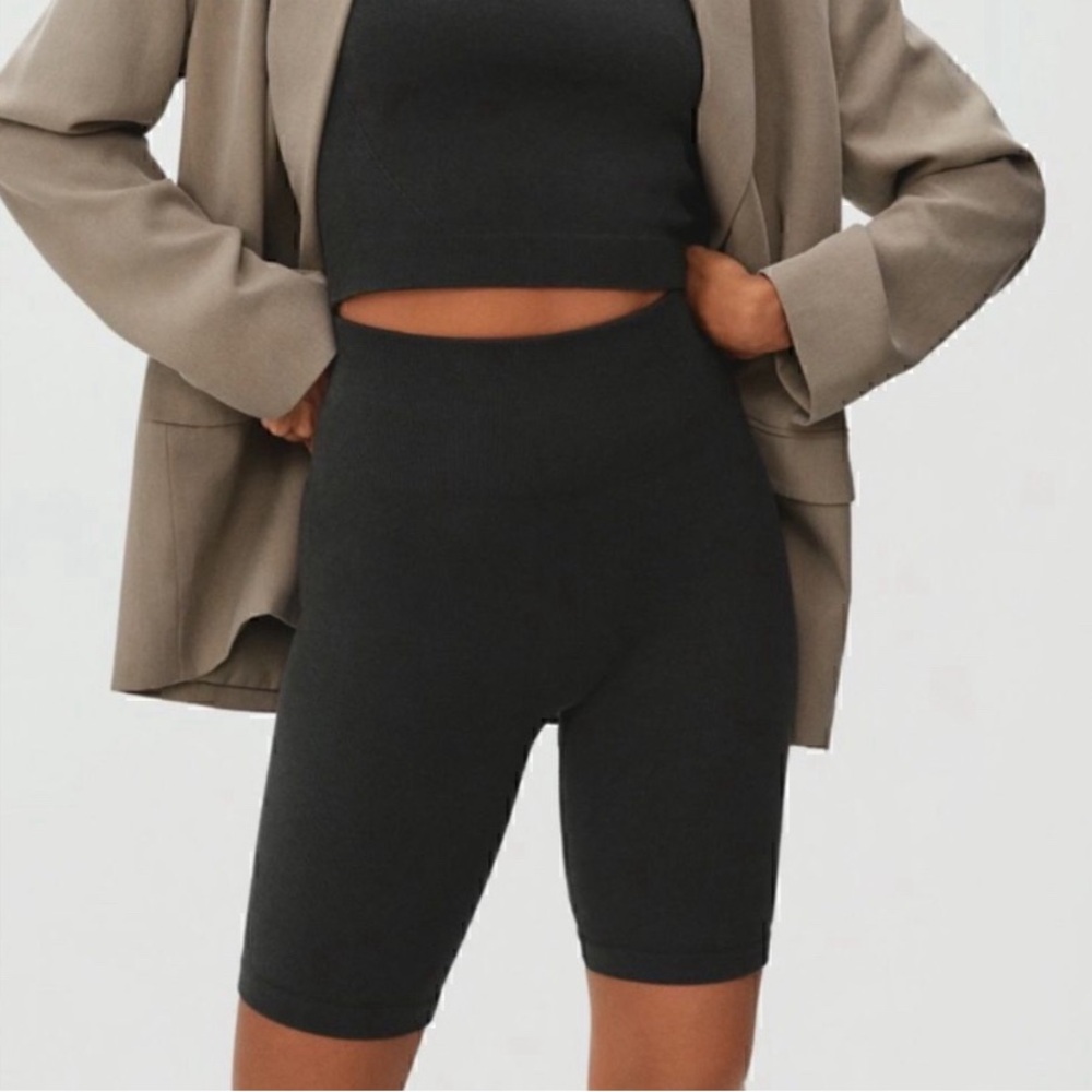 Everlane Seamless Bike Short